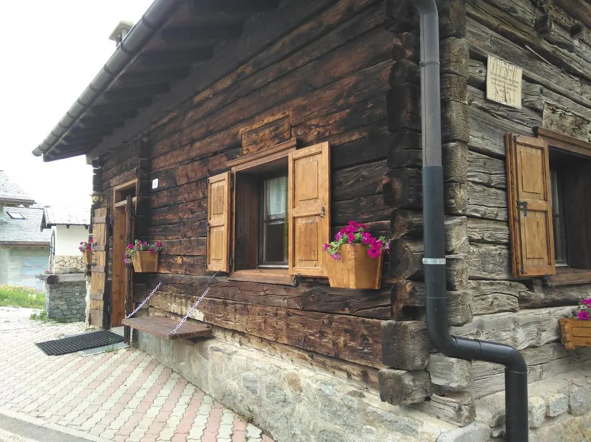 Baita Rini Livigno 0*,  Italy
